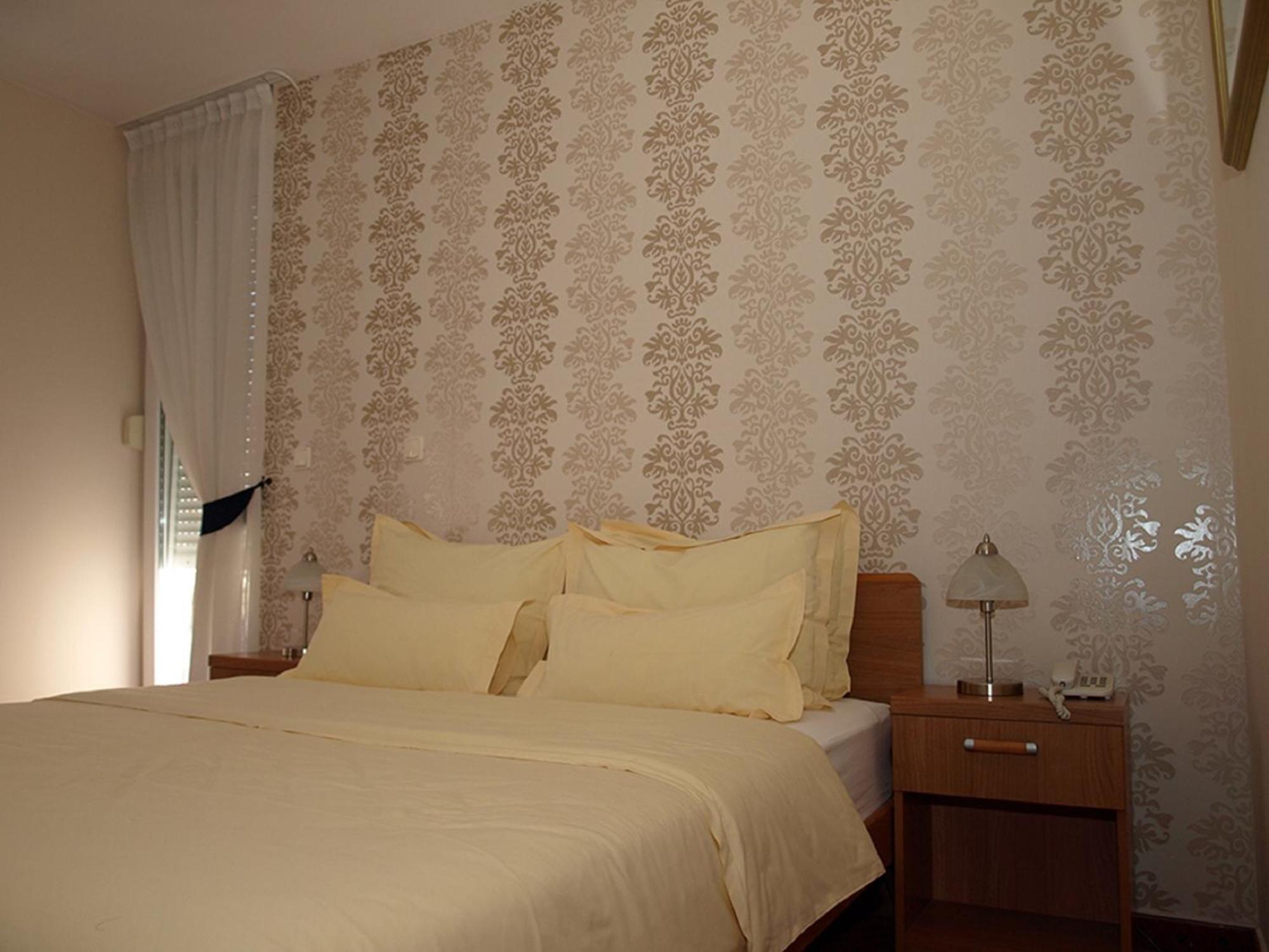 Hotel Neva Podstrana Rom bilde