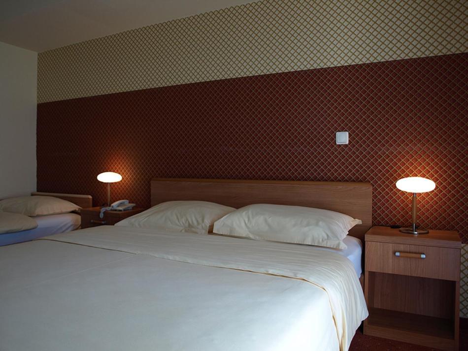 Hotel Neva Podstrana Eksteriør bilde